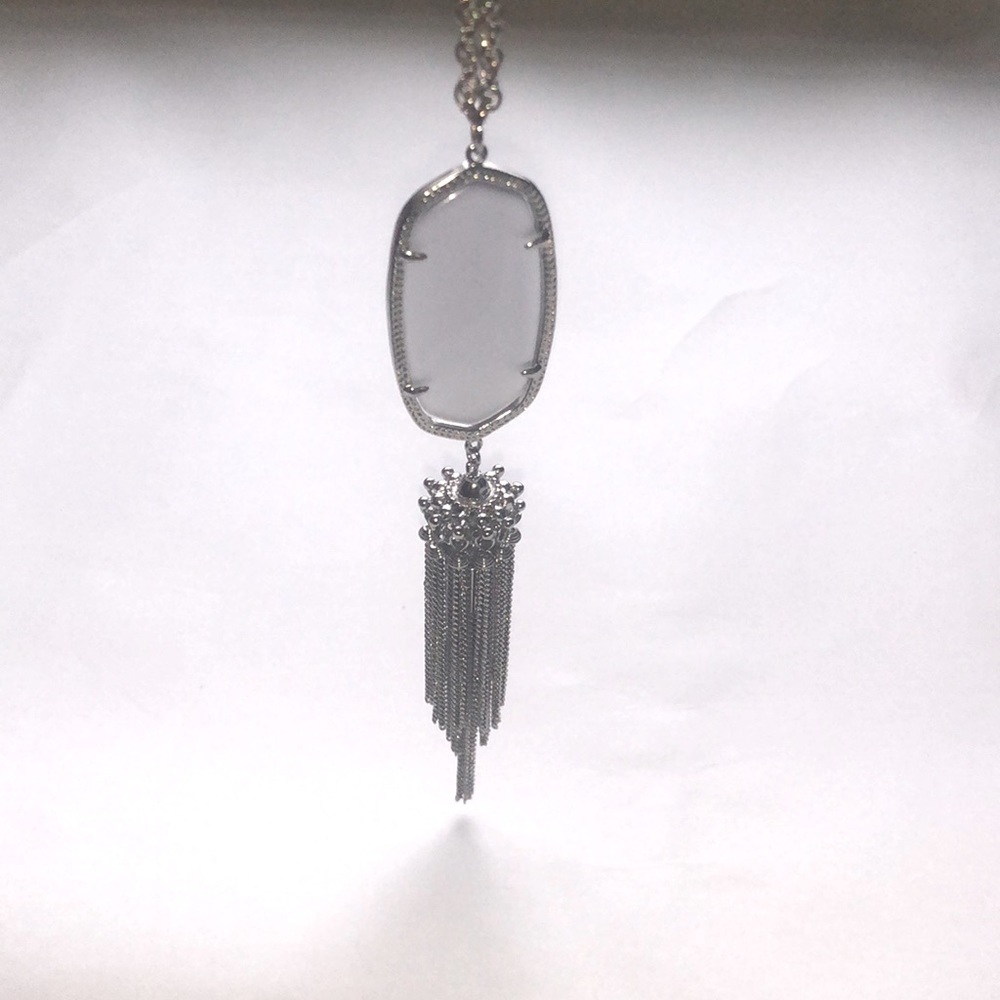 Kendra Scott necklace